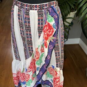 High Low Skirt Flying Tomato  ❤️❤️ Beautiful skirt EUC size Large